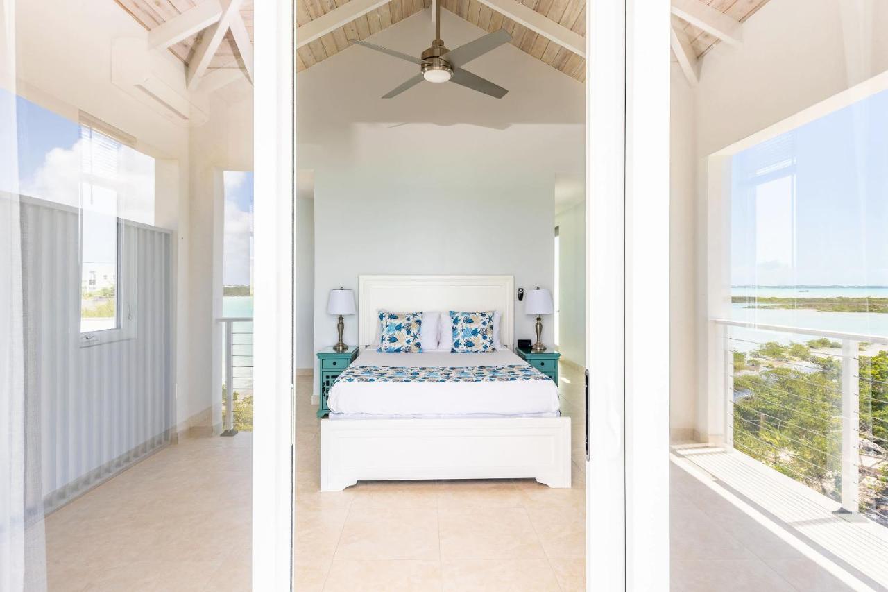 New Tropical Waterfront Cooper Jack Bay Villas Файв-Кейс-Сеттлемент Экстерьер фото