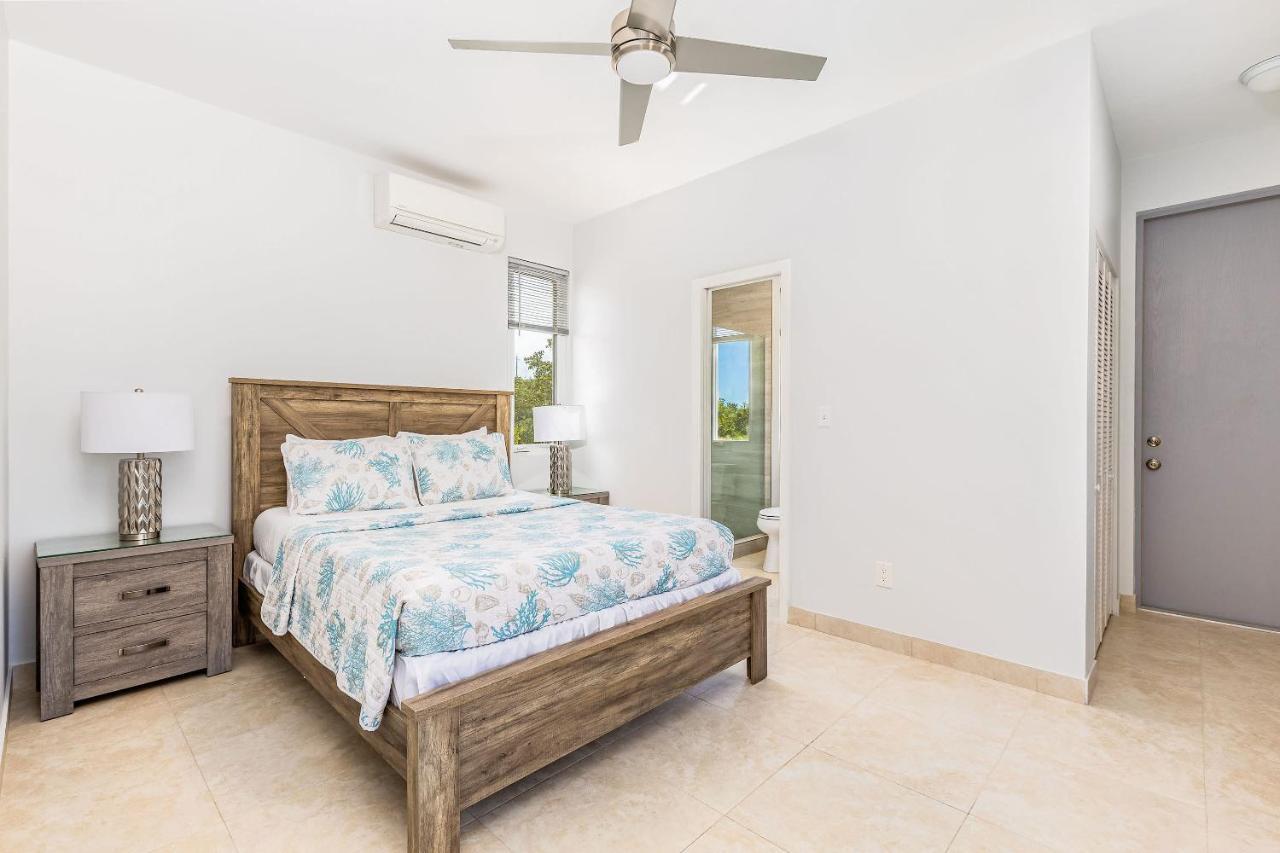 New Tropical Waterfront Cooper Jack Bay Villas Файв-Кейс-Сеттлемент Экстерьер фото
