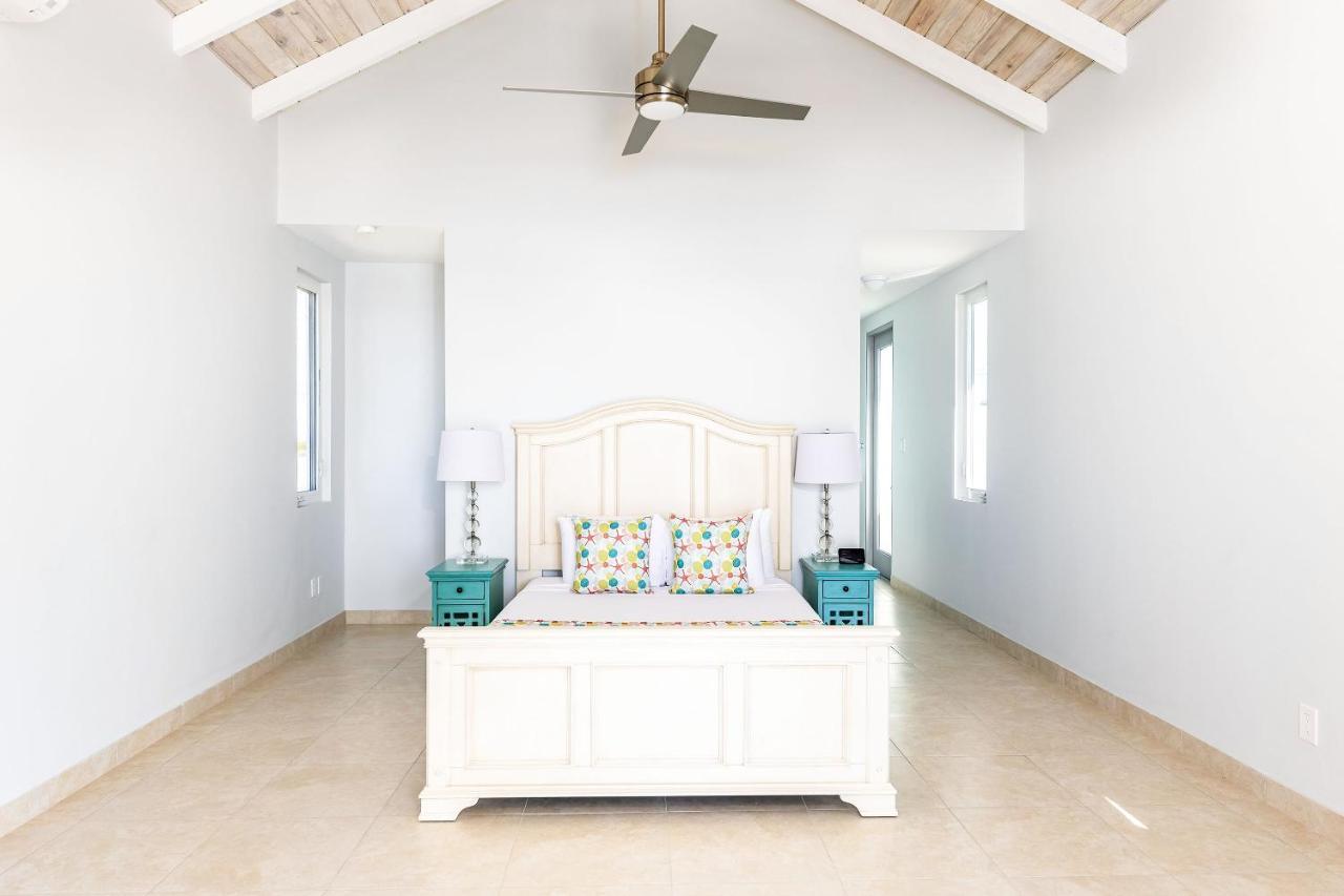 New Tropical Waterfront Cooper Jack Bay Villas Файв-Кейс-Сеттлемент Экстерьер фото